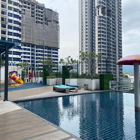קואלה לומפור Reizz Residence By Leo Suites מראה חיצוני תמונה