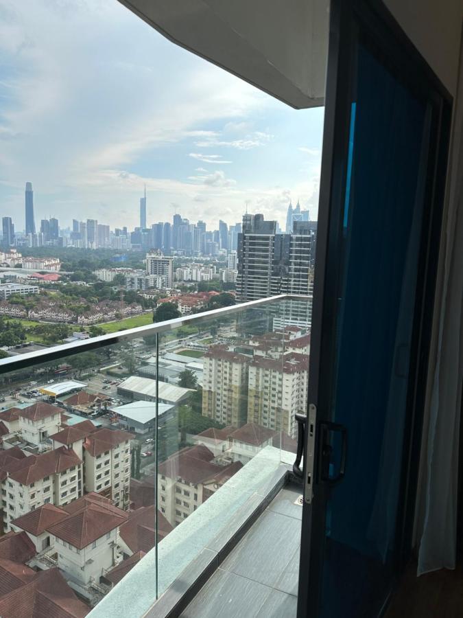 קואלה לומפור Reizz Residence By Leo Suites מראה חיצוני תמונה