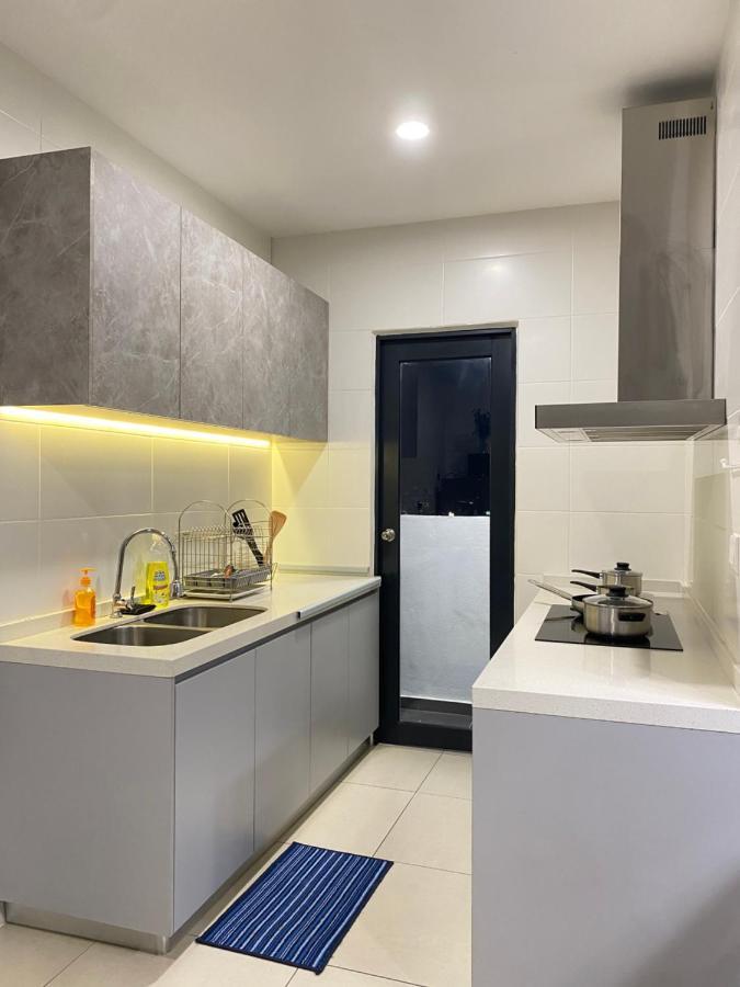 קואלה לומפור Reizz Residence By Leo Suites מראה חיצוני תמונה