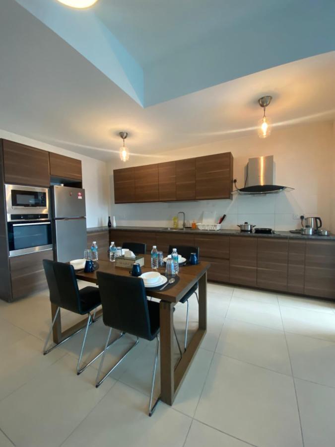קואלה לומפור Reizz Residence By Leo Suites מראה חיצוני תמונה
